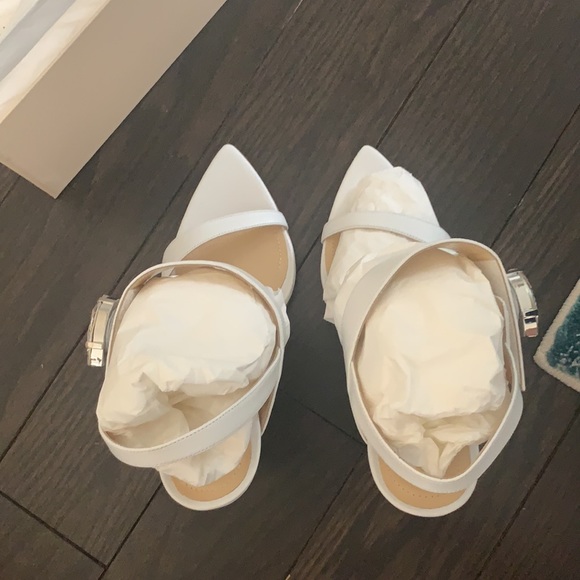 Chloe Gosselin Tori Stiletto - Picture 5 of 7